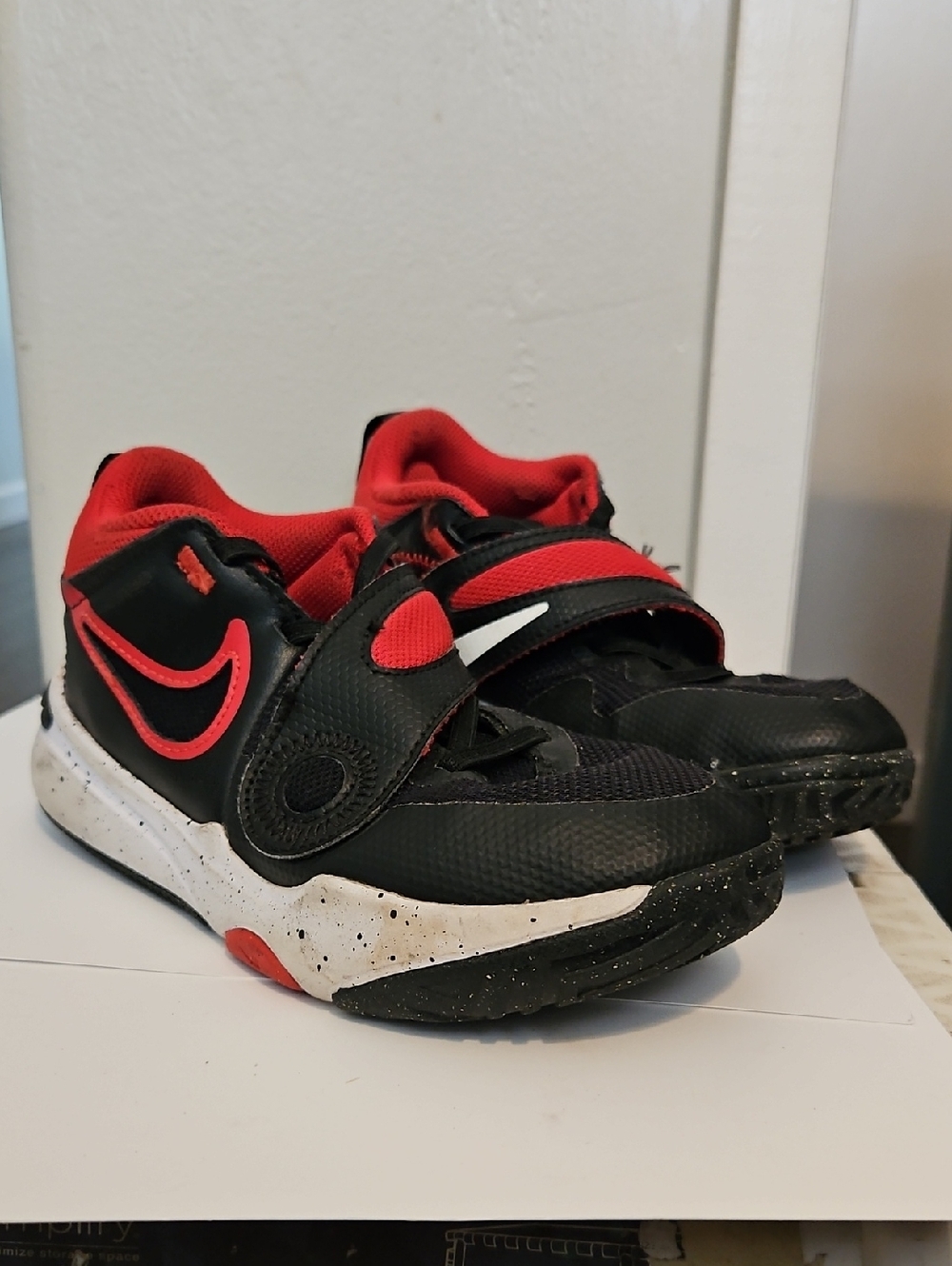 Nike Kids Black and Red Hook-and-Loop Sneakers